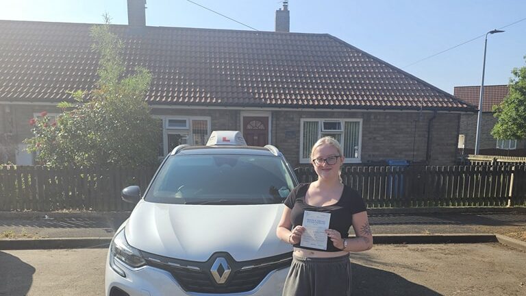 Chloe Pupil E1763120684923